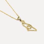 שרשרת תליון מפת ארץ ישראל - flat lay