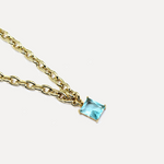 שרשרת ציפוי זהב מלבן - flat lay