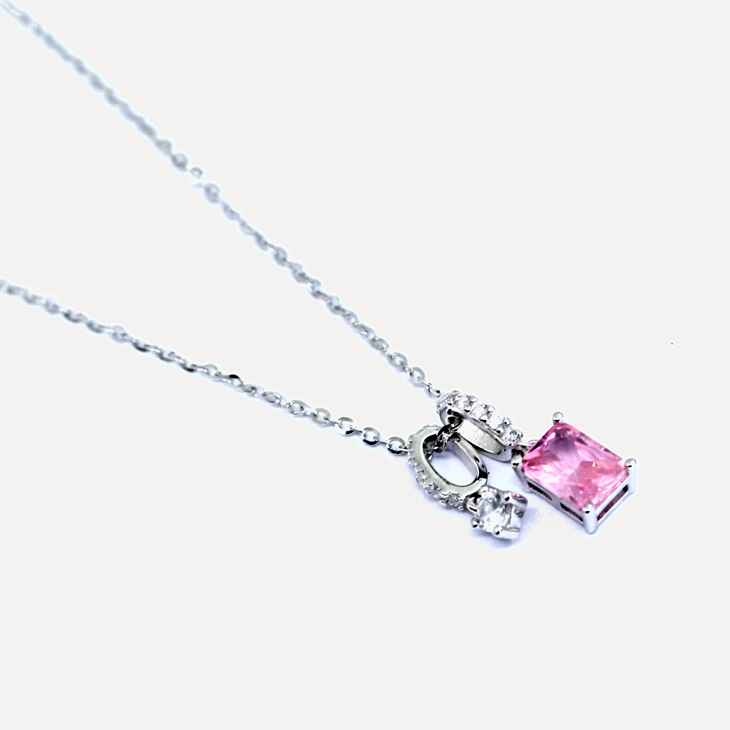 שרשרת כסף מלבן ורוד - flat lay