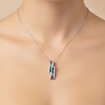 שרשרת כסף תליון מלבני - on model