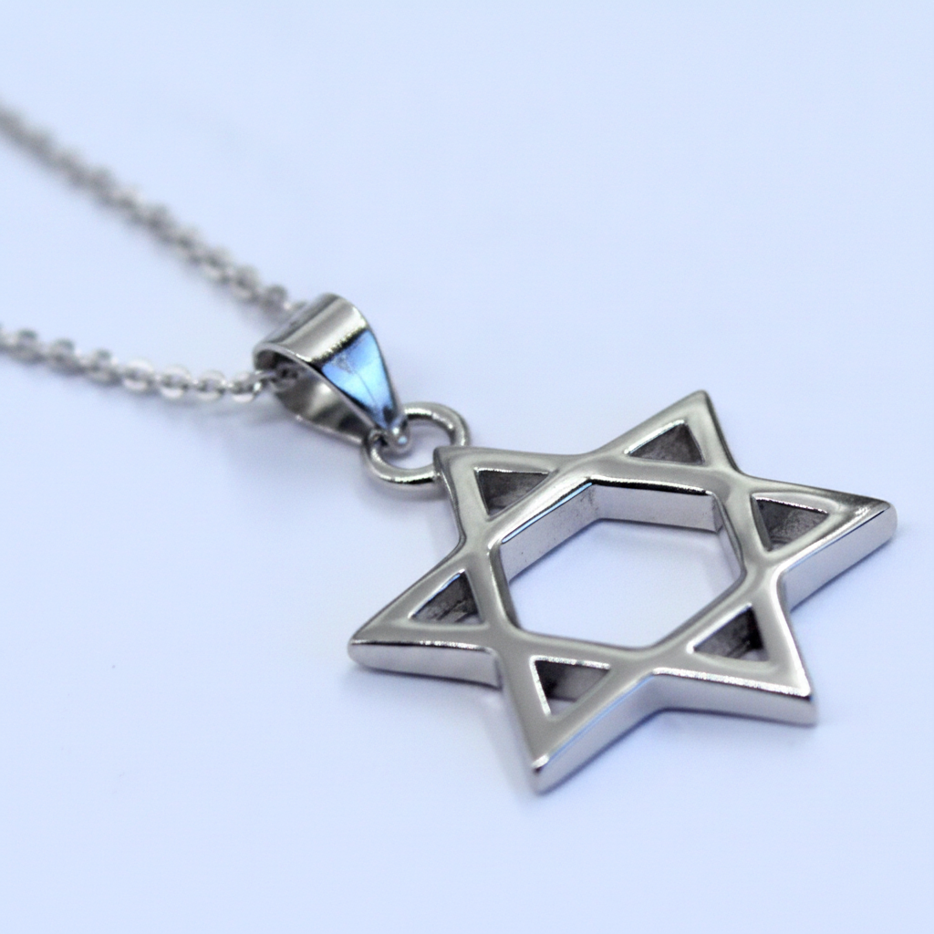 שרשרת כסף מגן דוויד - detail closeup