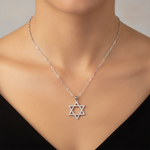 שרשרת כסף מגן דוויד - on model