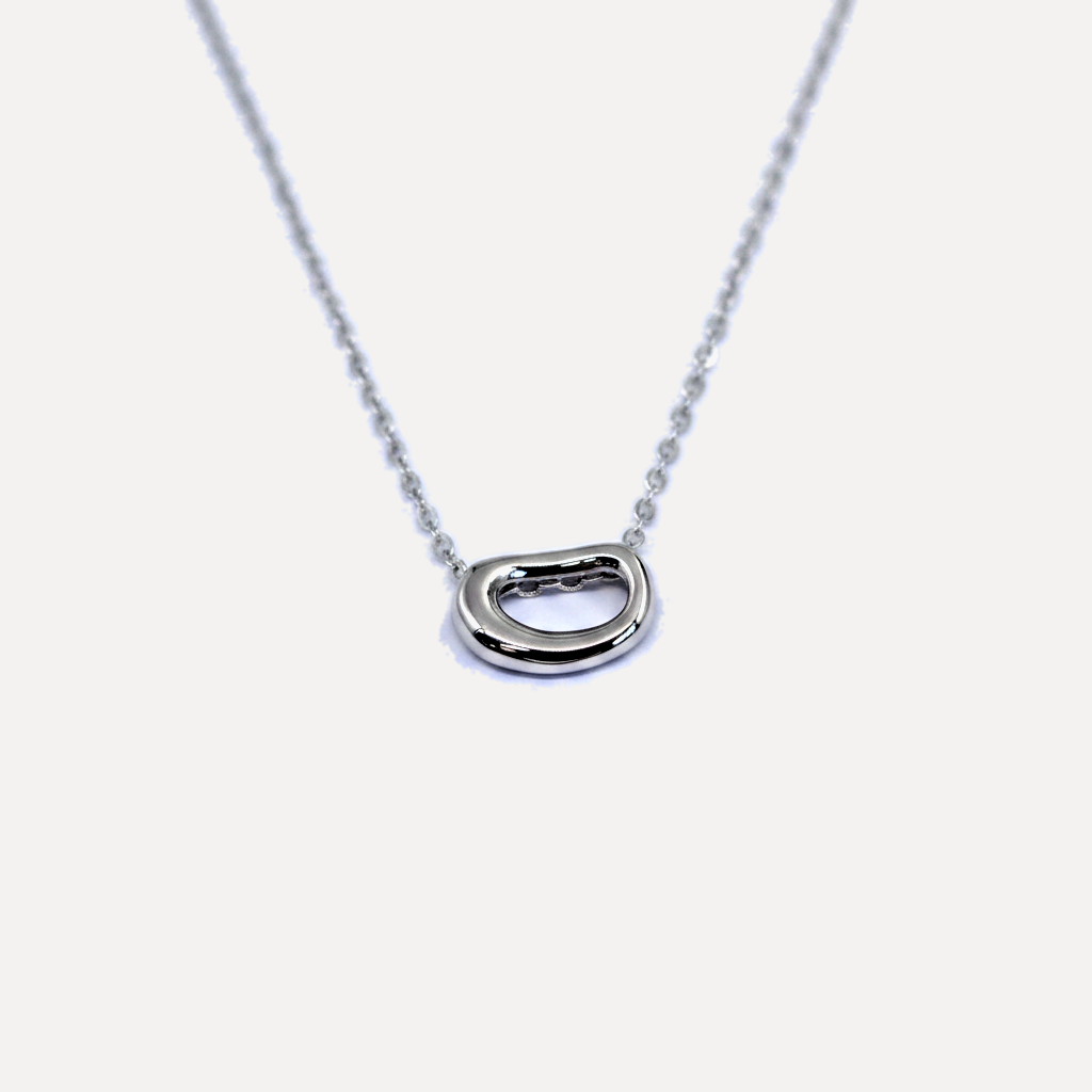 שרשרת כסף אובלי - flat lay