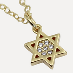 שרשרת ציפוי זהב מגן דוד - detail closeup